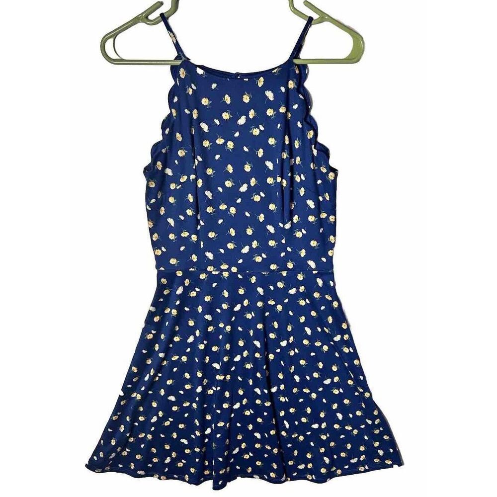 A Byer Scalloped Floral Dress Size Small, Sleevless, Stretchy, Polyester/Nylon